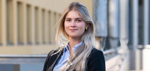 Laura Bakker